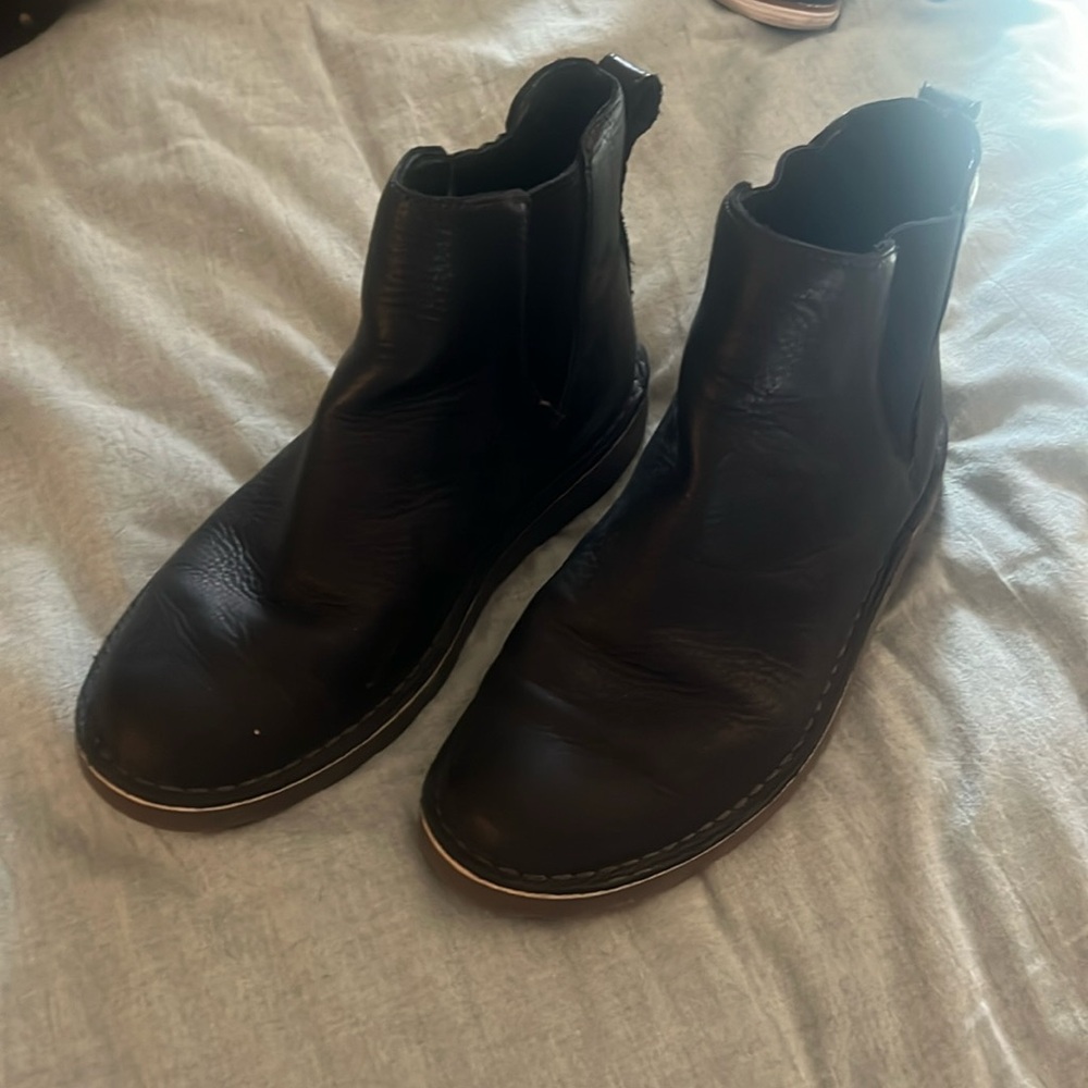 LL BEAN: Women's Stonington Chelsea Boots, Leather (EUC)